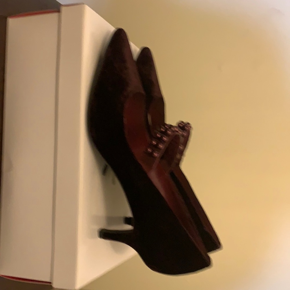 ISAAC MIZAAH Velvet Wine Kitten Heel Pump